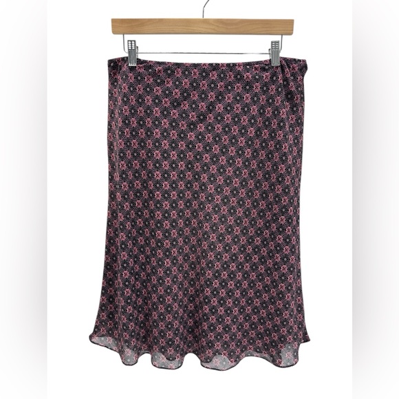 New York & Company Dresses & Skirts - New York & Company Y2K Geometric Print Midi Skirt Elastic Waist Retro Chic Sz L